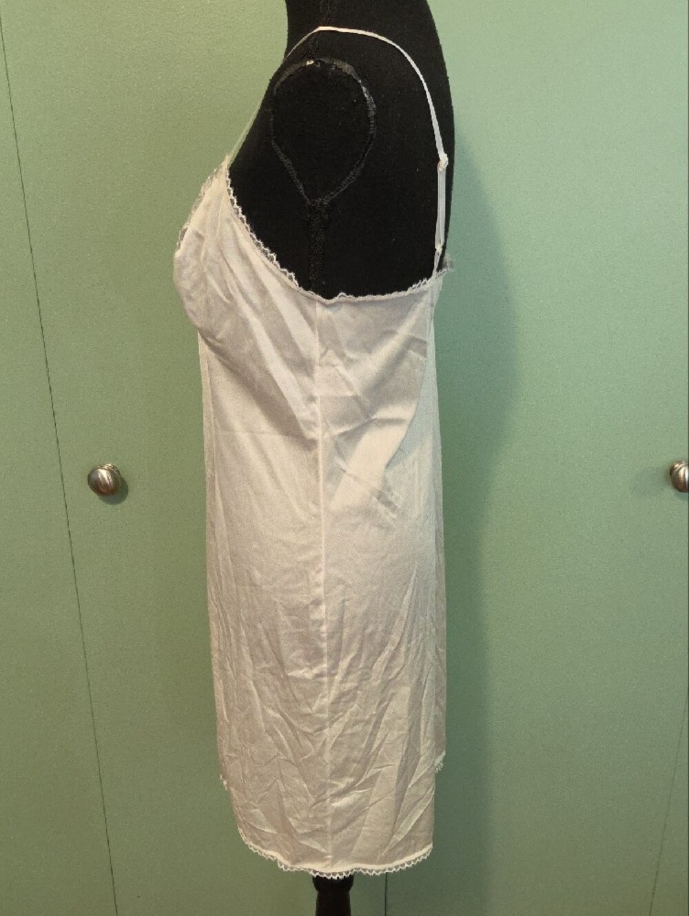 Vintage Vanity Fair White Lace-Trim Slip Size 34 Bust - Picture 3 of 5